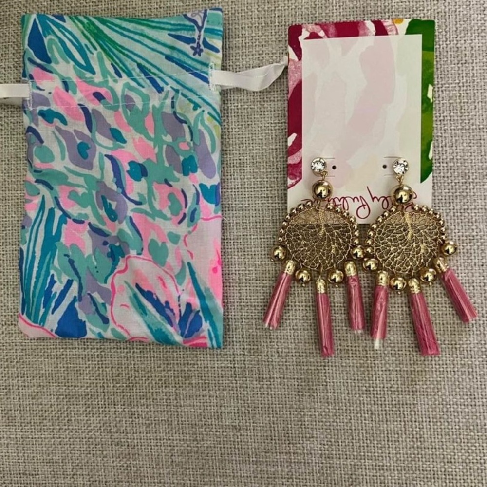 Lily Pulitzer Sea Dreamer earrings. Brand new still has plastic on it.